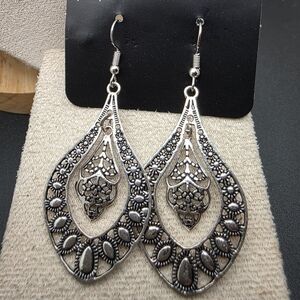 Paparazzi Intricate Silver Teardrop Earrings (1743)